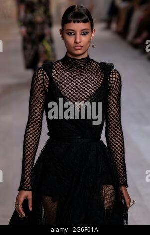 Paris, France. 05th July, 2021. DIOR Haute Couture Fall Winter 2021-22 runway - Paris, France. 05/07/2021 Credit: dpa/Alamy Live News Stock Photo