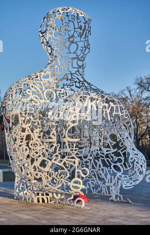 Body of Knowledge, Skulptur von Jaume  Plensa, Theodor W. Adorno-Platz, Westend Campus, Goethe-Universität, Frankfurt am Main, Deutschland Stock Photo