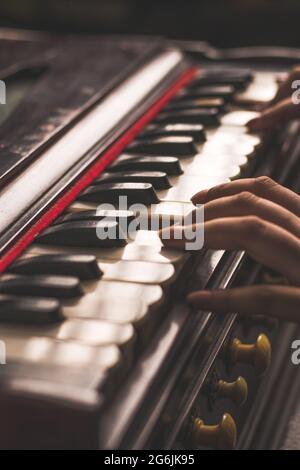 Harmonium keyboard hi-res stock photography and images - Page 3 - Alamy