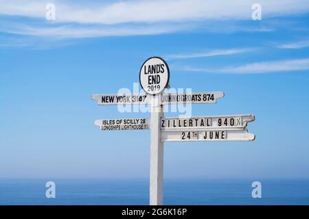 Sign at Land's End in Cornwall, located at the westernmost point of England Stock Photo