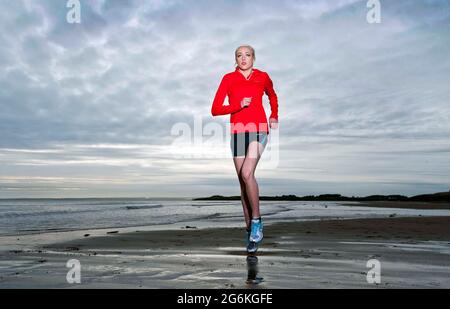 Eilish McColgan fashion shoot and training on Carnoustie beach photographed by Alan Peebles Stock Photo