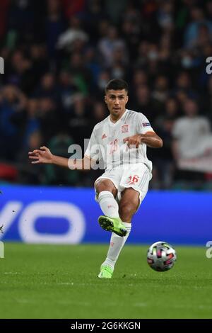 London, England. July 06, 2021 Rodri Rodrigo Hernandez Cascante (Spain) during the Uefa 'European Championship 2020 Semifinals match between Italy 5-3 Spain at Wembley Stadium on July 06, 2021 in London, England. Credit: Maurizio Borsari/AFLO/Alamy Live News Stock Photo