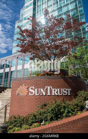 Nashville, Tennessee - 28 June 2021: Detail of the main building for SunTrust bank in the financial downtown district of Nashville Stock Photo