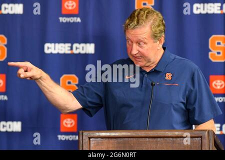 Syracuse, New York, USA. 08th June, 2021. Syracuse Orange head coach John Desko gestures during a press conference to officially announce his retirement as head coach on Tuesday, June, 8, 2021 at the Ensley Athletic Center in Syracuse, New York. Rich Barnes/CSM/Alamy Live News Stock Photo