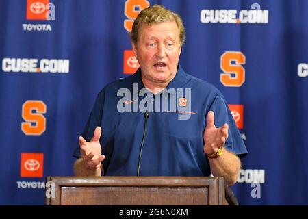 Syracuse, New York, USA. 08th June, 2021. Syracuse Orange head coach John Desko gestures during a press conference to officially announce his retirement as head coach on Tuesday, June, 8, 2021 at the Ensley Athletic Center in Syracuse, New York. Rich Barnes/CSM/Alamy Live News Stock Photo