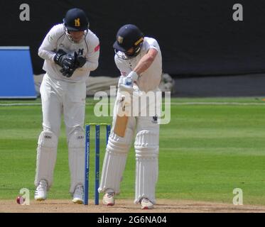 Birmingham, UK. 06th July, 2021. Men's Cricket - LV= County Championship Group One - Warwickshire Bears v Durham Credit: SPP Sport Press Photo. /Alamy Live News Stock Photo