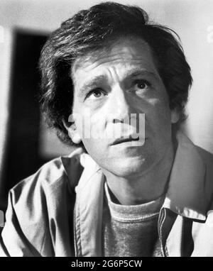 George Segal, Head and Shoulders Portrait, on-set of the Film, 'Blume in Love', Warner Bros., 1973 Stock Photo