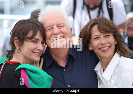 Cannes, France. 08th July, 2021. Geraldine Pailhas (L), Andre Dussollier (C) and Sophie Marceau arrive at a photocall for the film 'Tout s'est bien passe (All Went Well)' during the 74th annual Cannes International Film Festival in Cannes, France on Thursday, July 8, 2021. Photo by David Silpa/UPI Credit: UPI/Alamy Live News Stock Photo