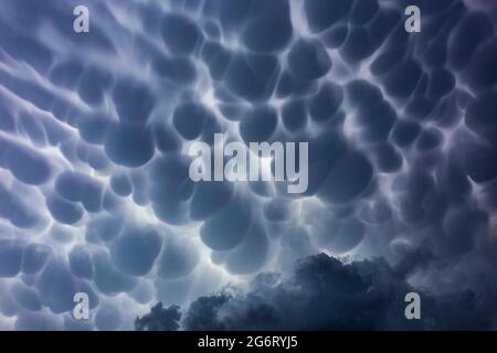 Mammatus storm clouds, bautiful storm cloud formation Stock Photo