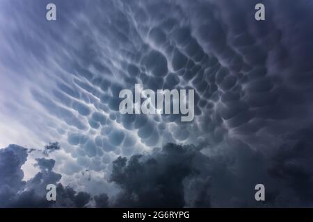 Mammatus storm clouds, bautiful storm cloud formation Stock Photo