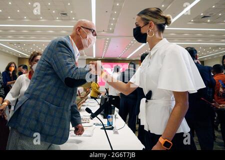 MEXICO CITY, MEXICO - JULY 5: Mariana Rodriguez Cantu, wife of the governor-elect of the state of Nuevo Leon and fashion influencer and businesswoman, greets the senator of the republic and founder of the Citizen Movement party, Dante Delgado, during the XXI Session of the National Council on July 5, 2021 in Mexico City, Mexico. (Photo by Eyepix/Sipa USA) Credit: Sipa USA/Alamy Live News Stock Photo