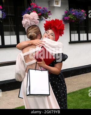 Moet and Chandon Champagne singage ahead of Festival Friday of the Moet and  Chandon July Festival at Newmarket racecourse, Suffolk. Picture date:  Friday July 8, 2022 Stock Photo - Alamy