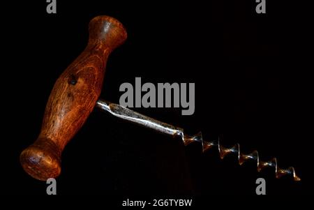 geschmiedeter Korkenzieher mit Holzgriff, forged corkscrew with wooden handle
