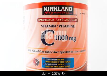 Kirkland signature brand hi-res stock photography and images - Alamy