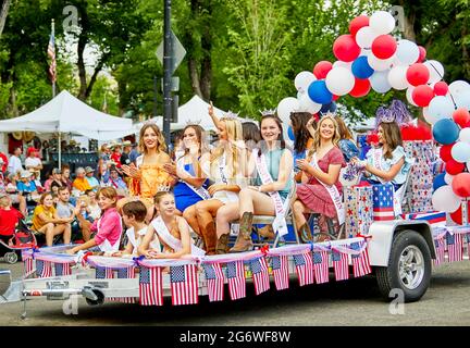 Prescott, Arizona, USA - July 3, 2021: Miss Arizona Teens riding in a float in the 4th of July parade Stock Photo