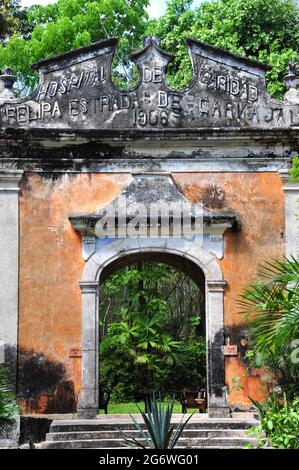 MEXICO. STATE OF CAMPECHE.  THE HACIENDA UAYAMON, BUILT IN THE XVIIE CENTURY WAS AN OLD SISAL PLANTATION. IT IS NOW AN HOTEL OF TWELVE ROOMS AND SUITE Stock Photo