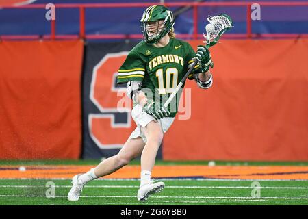 Syracuse, New York, USA. 06th Mar, 2021. Vermont Catamounts attackman David Closterman (10) controls the ball against the Syracuse Orange during the first half of an NCAA mens lacrosse game on Saturday, March 6, 2021 at the Carrier Dome in Syracuse, New York. Syracuse won 17-13. Rich Barnes/CSM/Alamy Live News Stock Photo