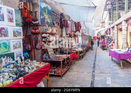 PISAC, PERU - MAY 22, 2015: Famous indigenous market in Pisac, Sacred Valley of Incas, Peru. Stock Photo