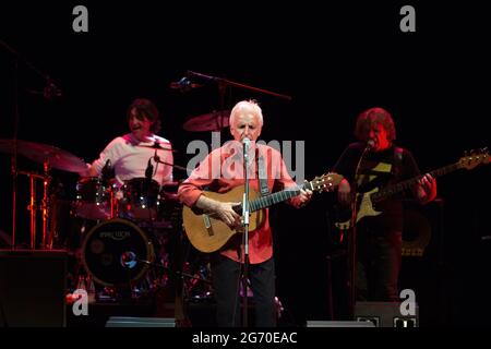 Malaga, Spain. 09th July, 2021. Spanish musician Kiko Veneno performs live on stage during the Terral festival 2021 at Cervantes Theatre. Between 5 to 31 July, Cervantes Theatre welcomes the summer music festival 'Terral', with concerts and shows performed by renowned artists as Noa, Ainhoa Arteta, or Salvador Sobral among others. All concerts will perform under safety measures and capacity limited as precaution against Covid19. Credit: SOPA Images Limited/Alamy Live News Stock Photo