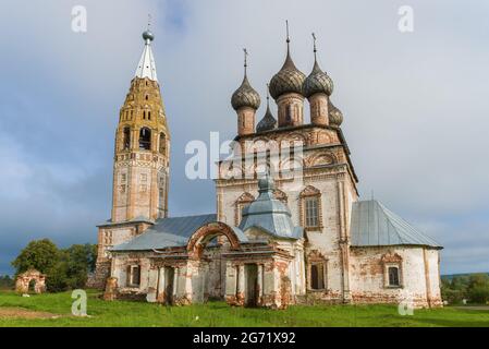 Church of the Beheading of John the Baptist in the village of Parskoye on a cloudy September morning. Ivanovo region, Russia Stock Photo