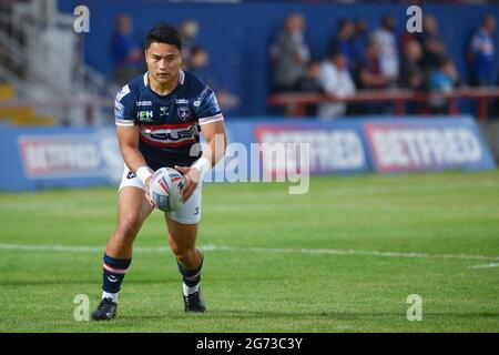 Wakefield, England - 9 July 2021 - Wakefield Trinity's Mason Lino during the Rugby League Betfred Super League Wakefield Trinity vs St. Helens at Mobile Rocket Stadium, Wakefield, UK  Dean Williams/Alamy Live Stock Photo