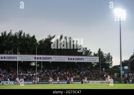 Wakefield, England - 9 July 2021 - General view during the Rugby League Betfred Super League Wakefield Trinity vs St. Helens at Mobile Rocket Stadium, Wakefield, UK  Dean Williams/Alamy Live Stock Photo