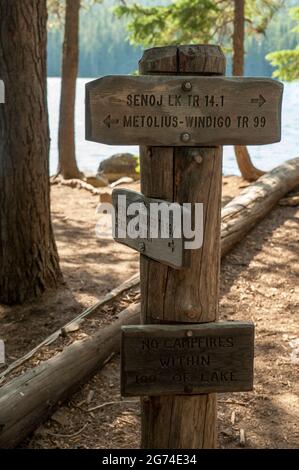 Sign at junction of wilderness trails at Lucky Lake, in Oregon's Three Sisters Wilderness. Stock Photo