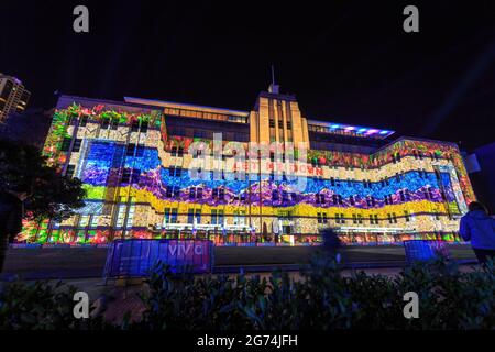 The Museum of Contemporary Art in Sydney, Australia, colorfully lit up during the city's 'Vivid Sydney' festival Stock Photo