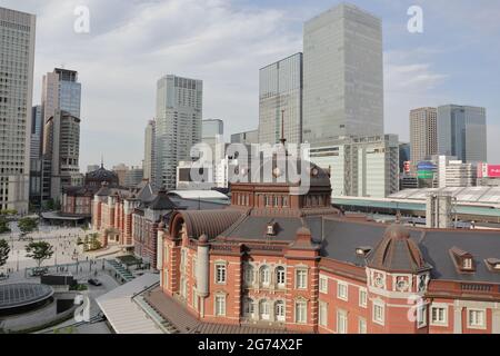 the excellent view of Tokyo station from the KITTE GARDEN, which is on the 6F of the KITTE MARUNOUCHI building in Japan Stock Photo