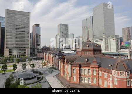 the excellent view of Tokyo station from the KITTE GARDEN, which is on the 6F of the KITTE MARUNOUCHI building in Japan Stock Photo