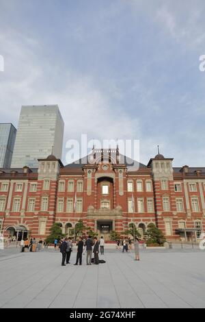 the excellent view of Tokyo station from the KITTE GARDEN, which is on the 6F of the KITTE MARUNOUCHI building in Japan Stock Photo