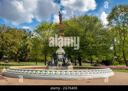 The Queen Victoria Memorial Fountain in Vivary Park, Taunton, England, Uk Stock Photo