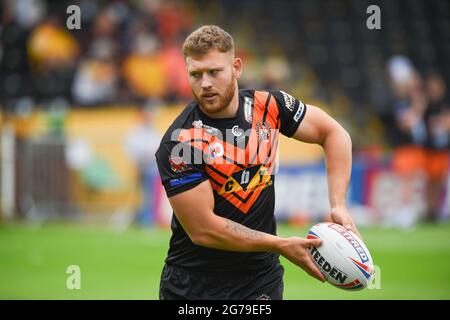 Castleford, England - 11 July 2021 - Lewis Bienek of Castleford Tigers during the Rugby League Betfred Super League Castleford Tigers vs Salford Red Devils at The Mend-A-Hose Stadium, Castleford, UK  Dean Williams/Alamy Live Stock Photo