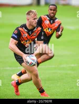 Castleford, England - 11 July 2021 - Jack Sadler of Castleford Tigers during the Rugby League Betfred Super League Castleford Tigers vs Salford Red Devils at The Mend-A-Hose Stadium, Castleford, UK  Dean Williams/Alamy Live Stock Photo