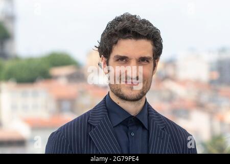 Cannes, Frankreich. 12th July, 2021. Director Louis Garrel poses at the photocall of 'La Croisade' during the 74th annual Cannes Film Festival in Cannes, France, on 12 July 2021. Credit: dpa/Alamy Live News Stock Photo