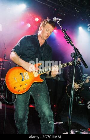 Queens of the stoneage QOTSA performing at the Mean Fiddler 2 25th June 2002, London Astoria Theatre, London, England, United Kingdom. Stock Photo