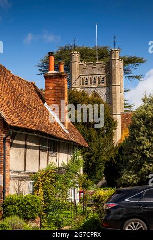 UK, England, Buckinghamshire, Hambleden Valley, Hambeden village, Lychgate Cottage beside St Mary’s church Stock Photo