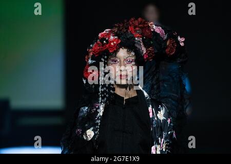 Roma - Models catwalk in Cinecittà Studios for AltaRoma 2021 Stock Photo