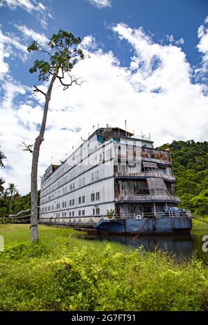 Abandoned Boat Chalet, Ghost Ship in Grand Lagoona, Koh Chang, Trat, Thailand Stock Photo