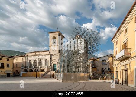 Beautiful view of Piazza San Benedetto square in Norcia, Italy, with the damage caused by the 2016 earthquake Stock Photo