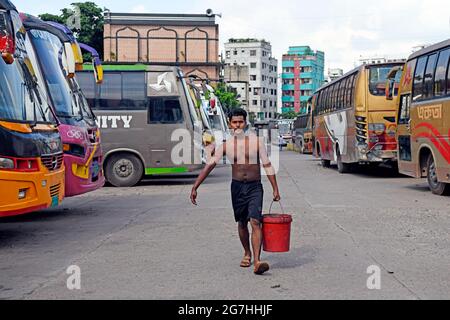 Anal jinsiy aloqadan oldin uyda togri klizma Katta qora xoroz porno