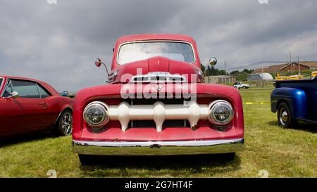 The Front End of a 1950s Ford Pickup Truck Stock Photo