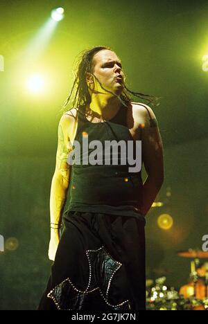 Korn performing at the Docklands Arena 6th September 2002, London, England, United Kingdom. Stock Photo