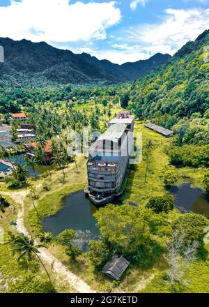 Abandoned Boat Chalet, Ghost Ship in Grand Lagoona, Koh Chang, Trat, Thailand Stock Photo