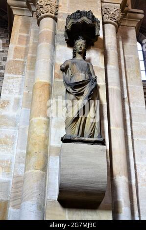 Bamberg, Germany: Interior of Bamberg Cathedral, a late Romanesque building with four towers