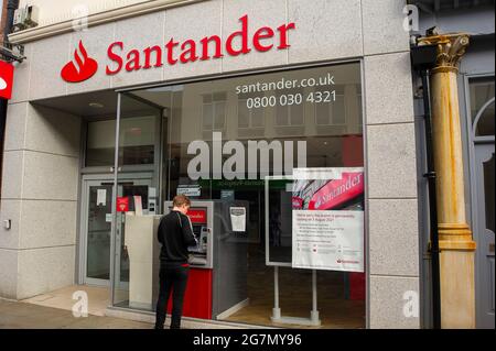 Windsor, Berkshire, UK. 14th July, 2021. The Santander branch in Windsor is closing down in August. Credit: Maureen McLean/Alamy Stock Photo