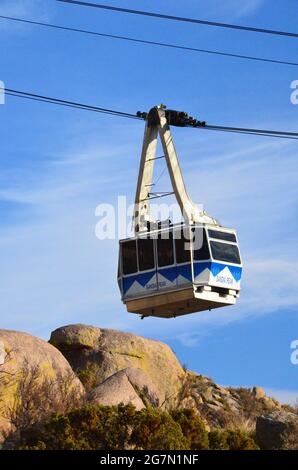 The Sandia Peak aerial tramway cable and the first cable suspension ...