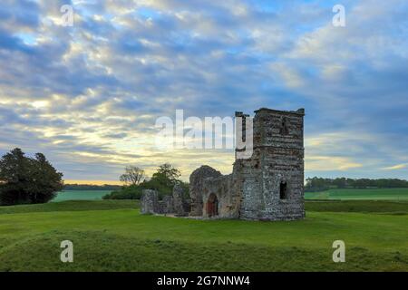 Knowlton Church and earthworks in East Dorset. The ruined medieval church is at the centre of a Neolithic ritual henge earthwork. Stock Photo