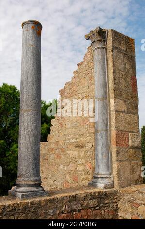 Portugal. Roman ruins of Miróbriga. Ancient Lusitanian settlement whose present-day ruins are dated to the Roman period, between the 1st and 4th centuries. Forum. Surrounding area of Santiago do Cacém. Alentejo region. Stock Photo