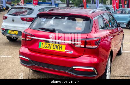 Plug in mg zs hi-res stock photography and images - Alamy